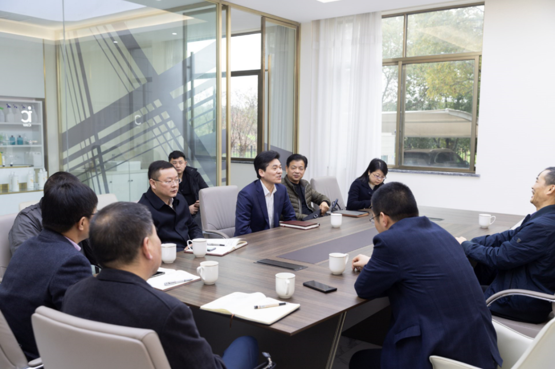 市长严钢一行赴浙江艾妍，开展“企业服务月”活动
